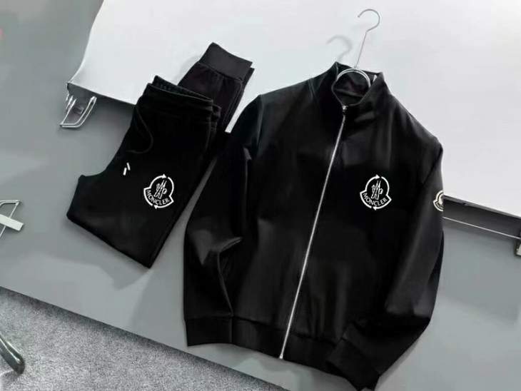 Picture of Moncler Sweater Suits _SKUMonclerM-5XLkdtr2641722